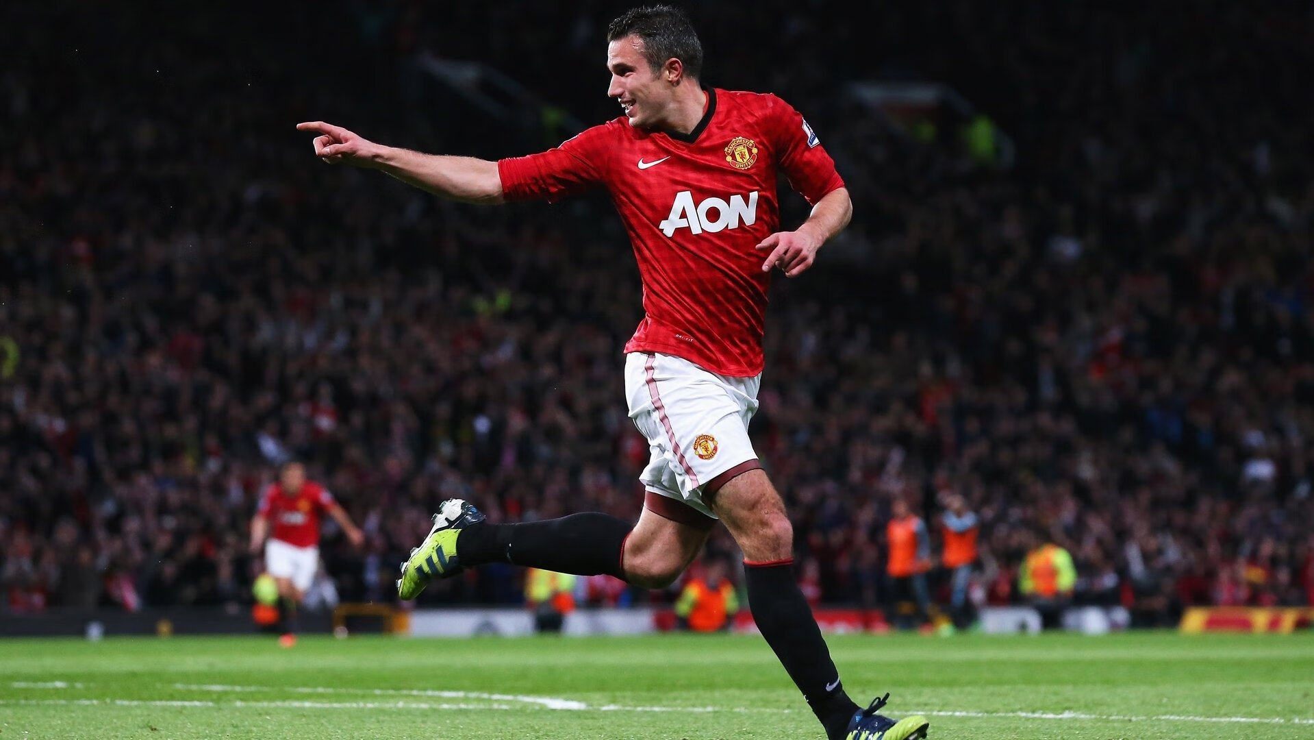 青训是否支持球员多方位发展包括身体和心理，青训球员有工资吗