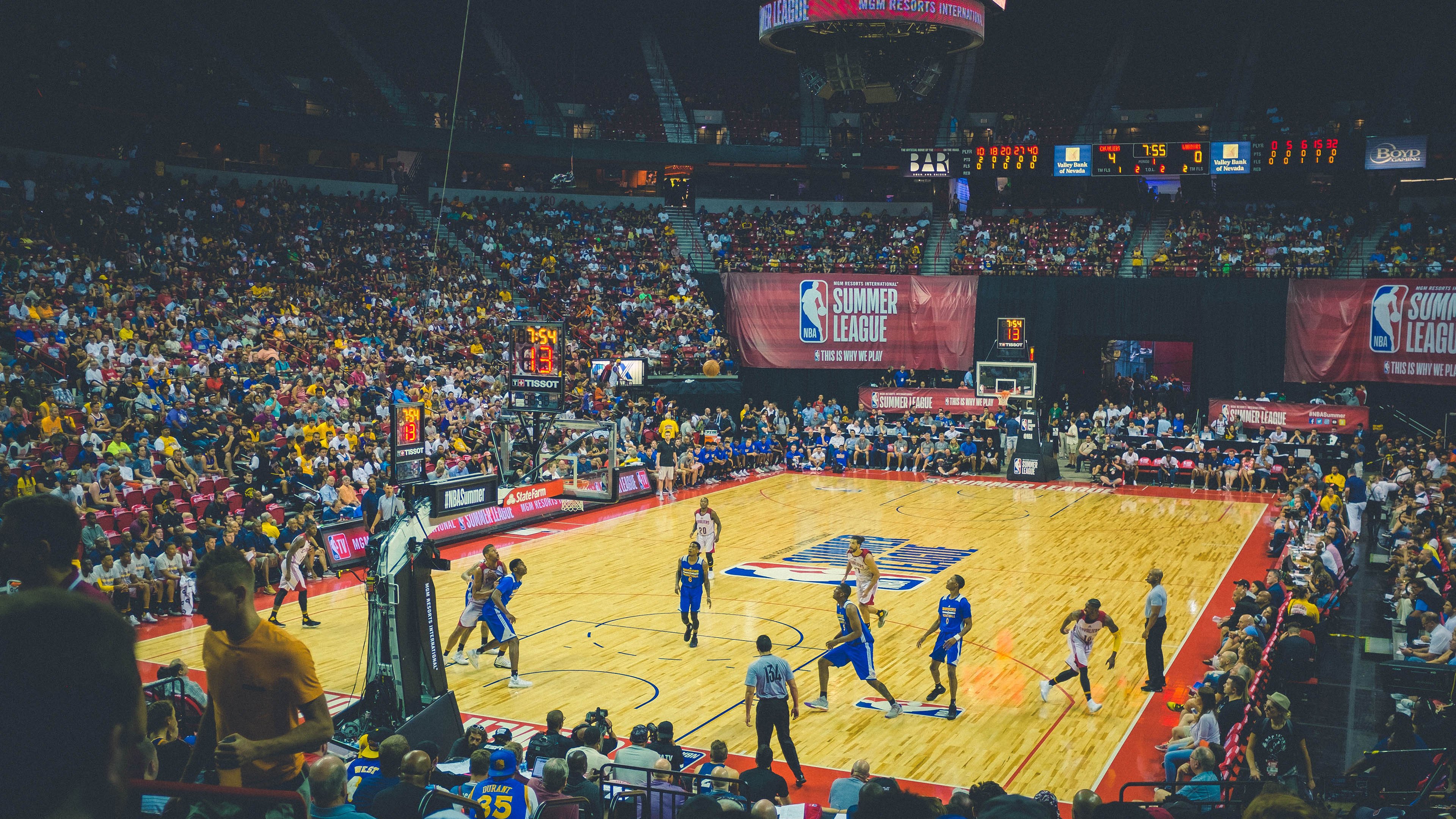 世界杯赛事志愿者职业化路径被探索建立